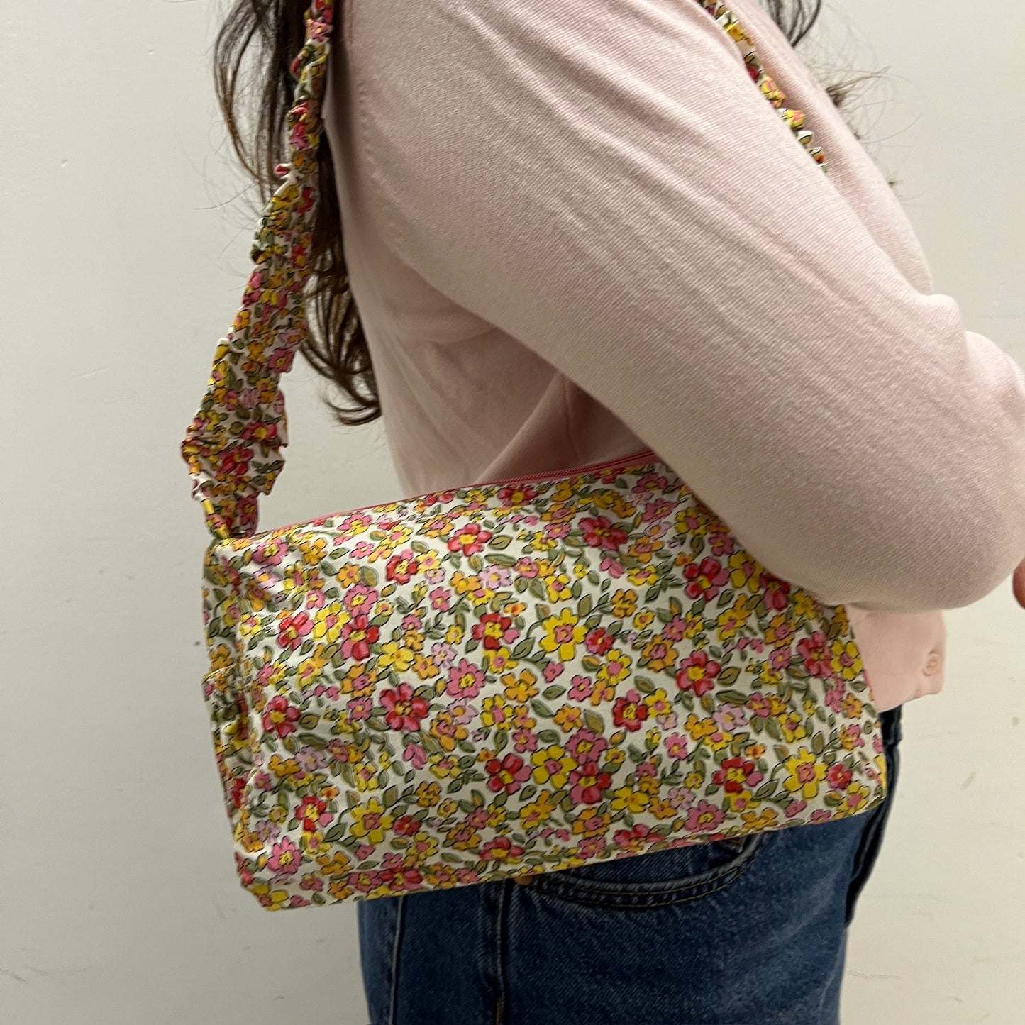 KHWABB RUFFLE STARP BAG
