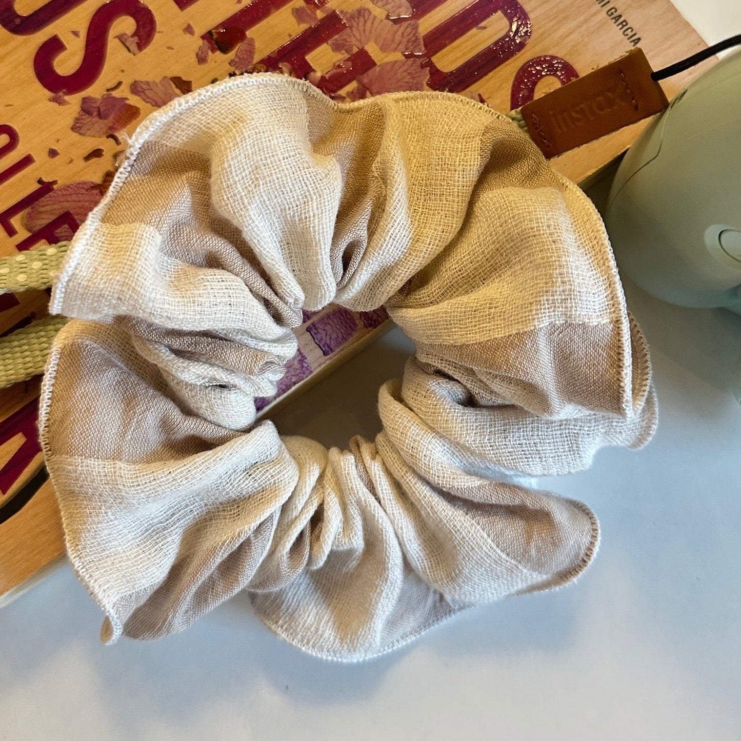 LATTE STRIPED SCRUNCHIE