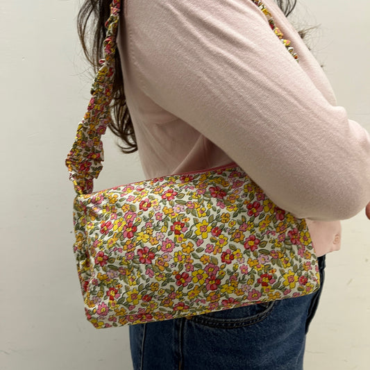 KHWABB RUFFLE STARP BAG