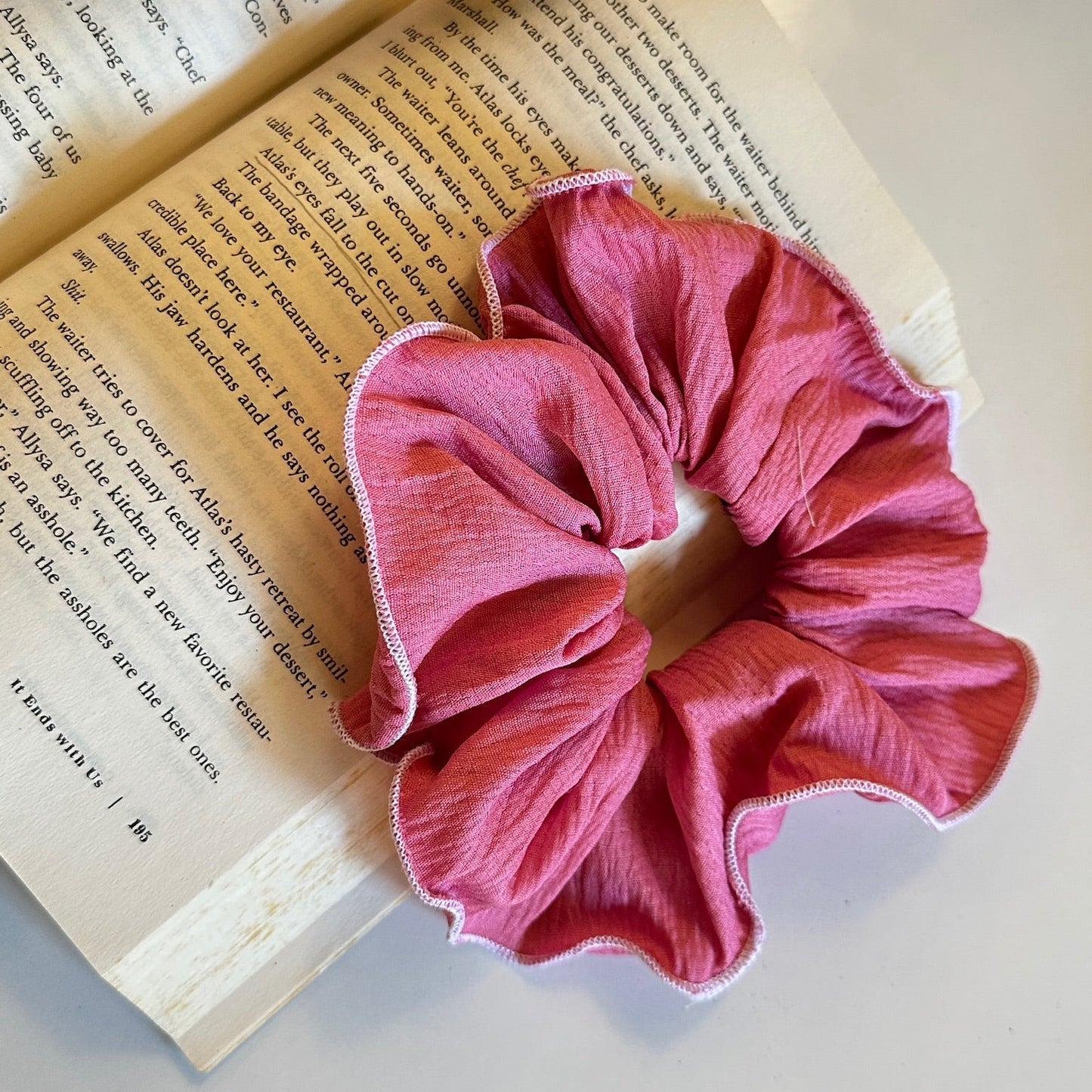 PINK LINEN SCRUNCHIE